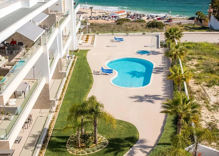 View By Blue Diamond 101 ラゴス